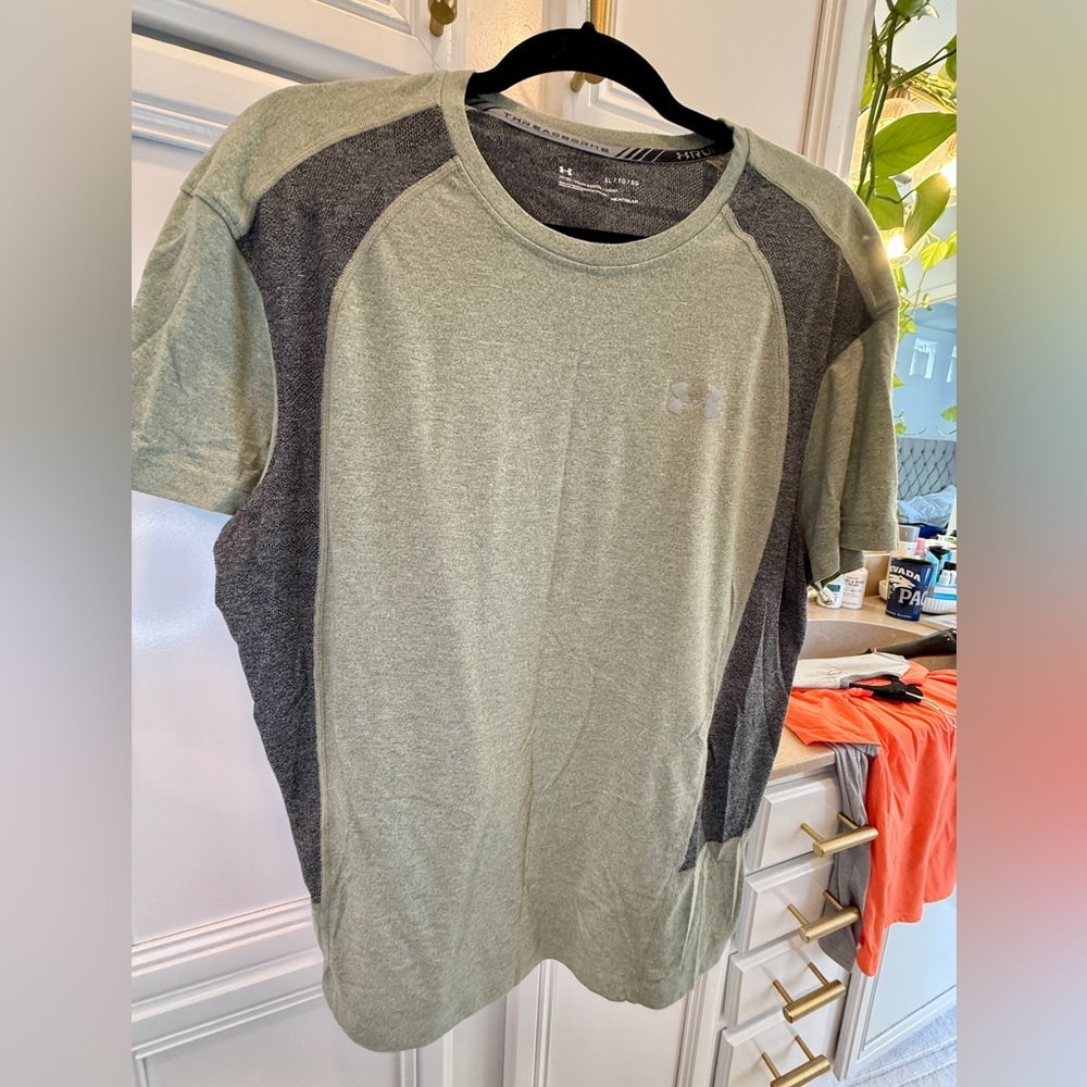 Under Armour Threadborne HeatGear Tee – Military Green & Gray – Size Large